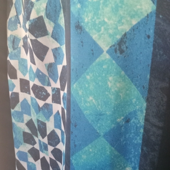 Michael by Michael Kors Longsleeve/Roll Tab Sleeve Button Up Tunic Blouse, Size - Picture 3 of 7